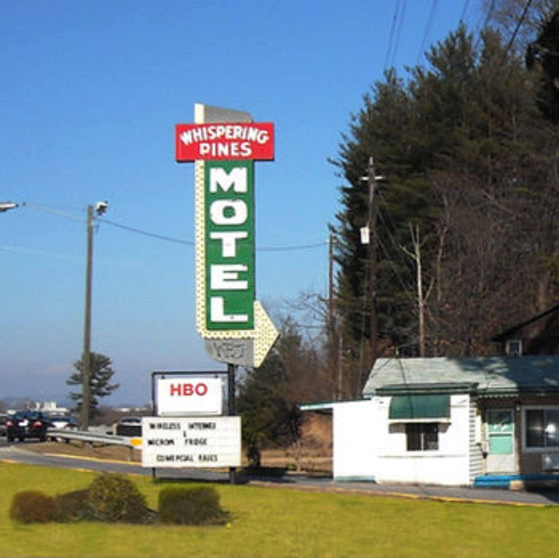 Whispering Pines Motel - Asheville Eksteriør billede