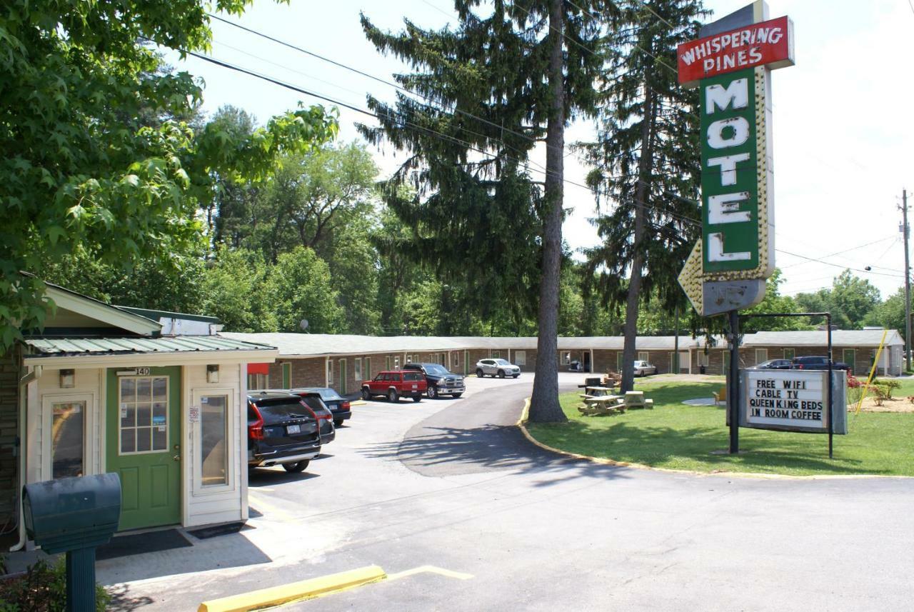 Whispering Pines Motel - Asheville Eksteriør billede