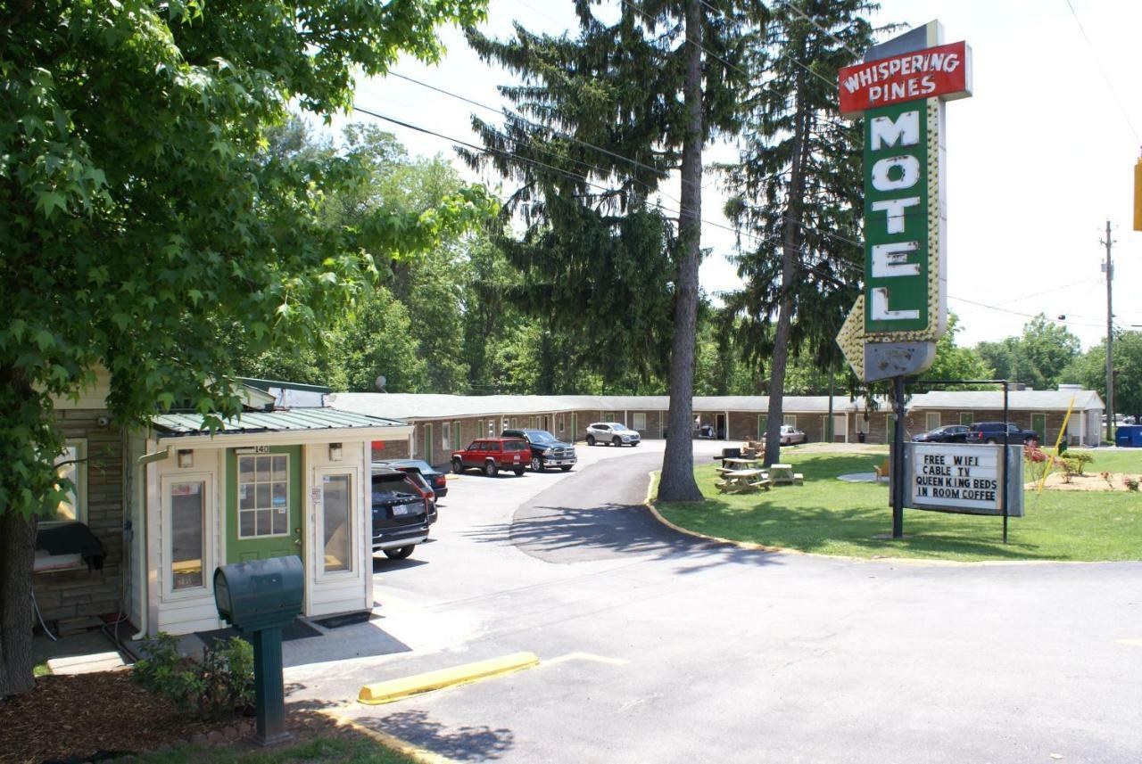 Whispering Pines Motel - Asheville Eksteriør billede